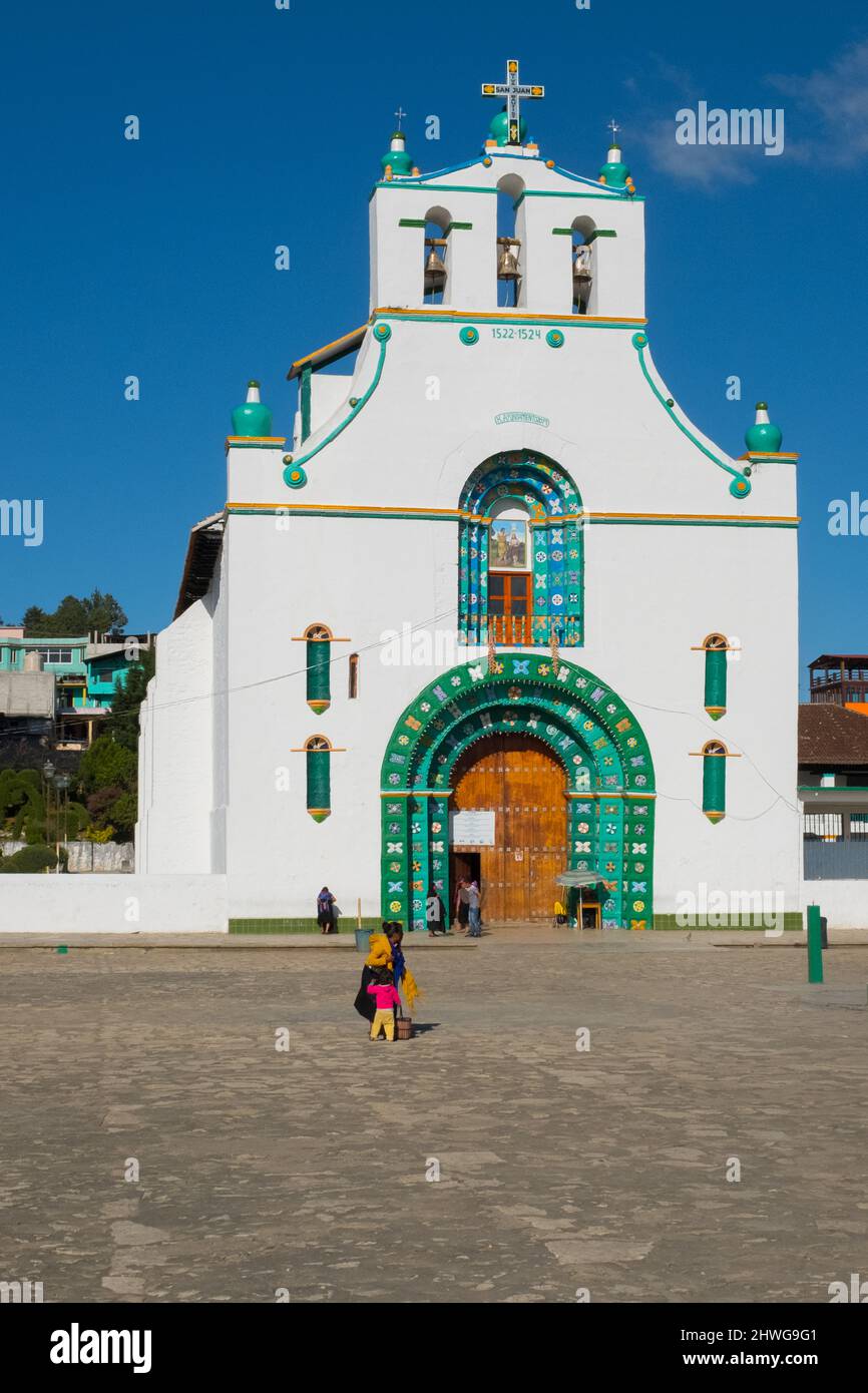 Église San Juan, Chamula, Ville Maya, Chiapas Highlands, Mexique Banque D'Images