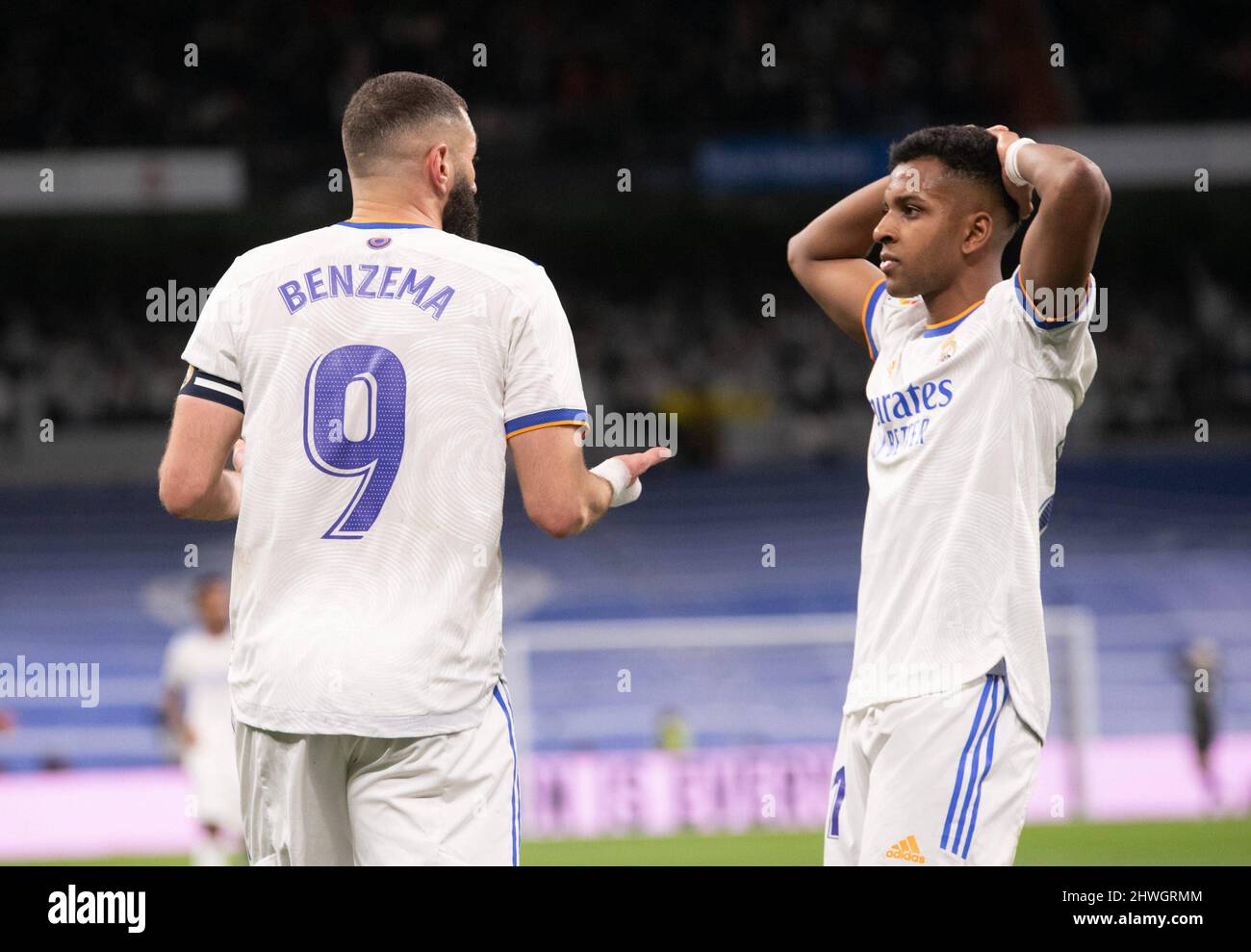 Madrid, Espagne. 05 mars 2022; Stade Santiago Bernabeu, Madrid, Espagne; hommes la Liga Santander, Real Madrid CF vs Real Sociedad; Benzema et Rodrygo Goes 900/Cordin Press Credit: CORDIN PRESS/Alamy Live News Banque D'Images