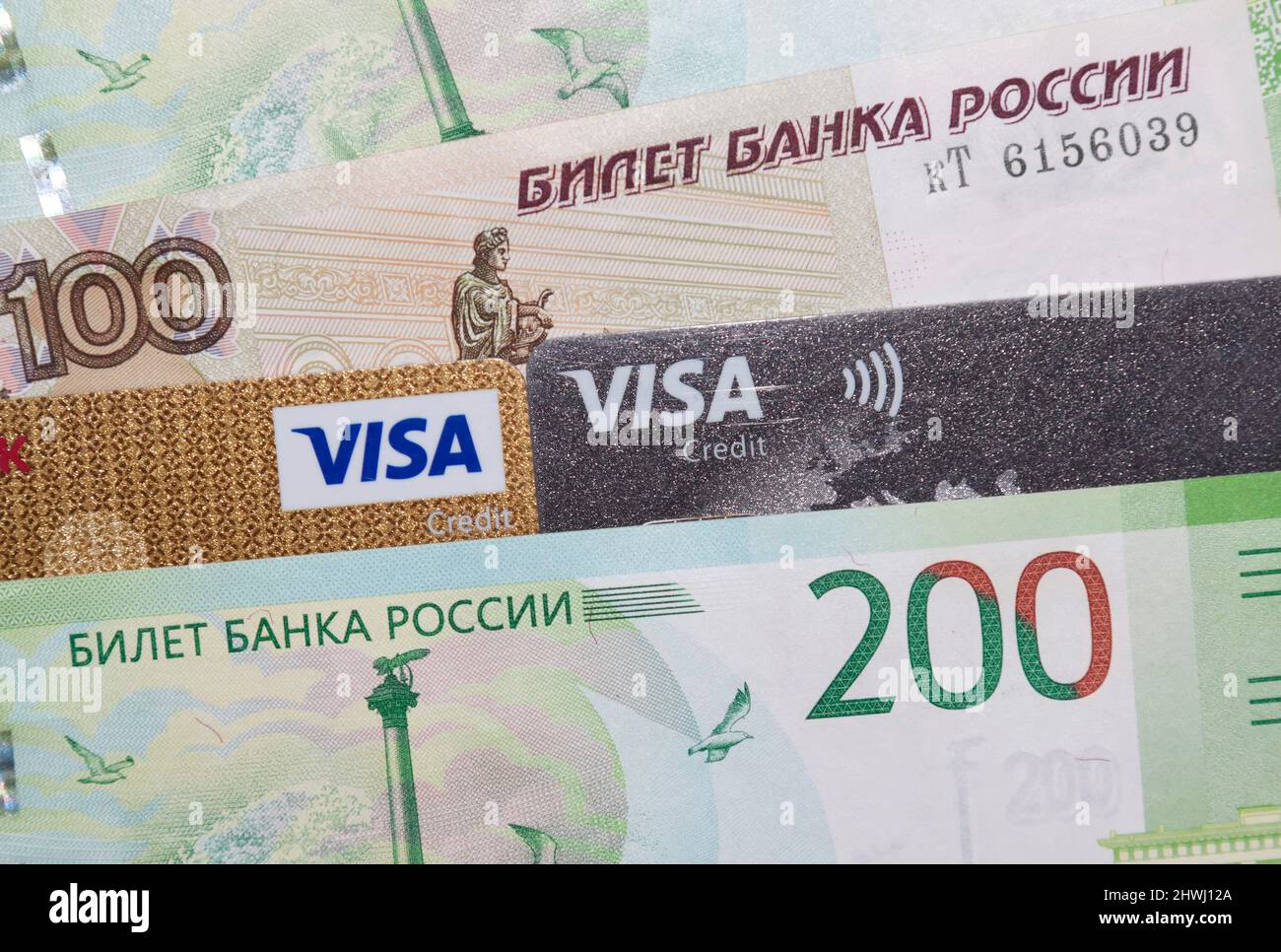 Visa carte de crédit et roubles russes Banque D'Images