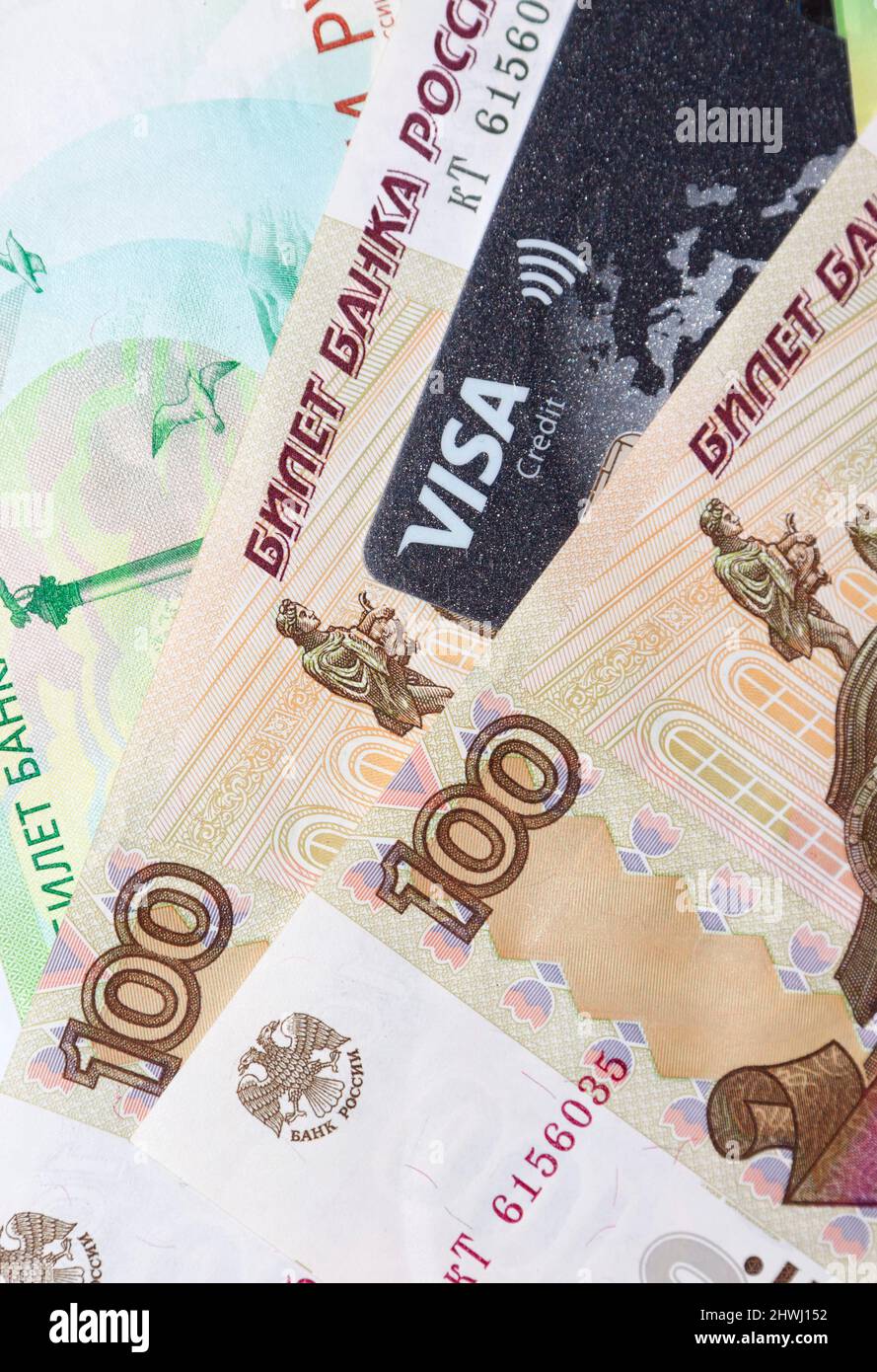 Visa carte de crédit et roubles russes Banque D'Images