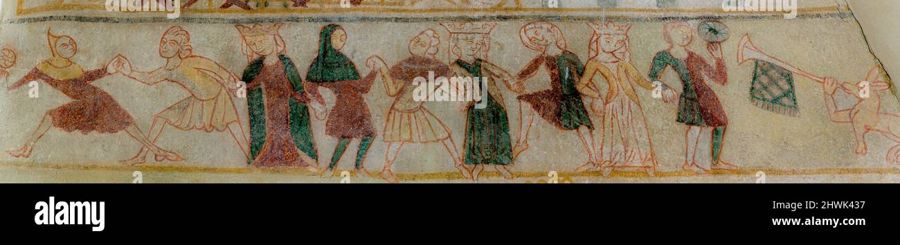 Fresque médiévale représentant une scène de danse en chaîne ou une frise dansante à l'église d'Orslev, Danemark, 9 août 2021 Banque D'Images