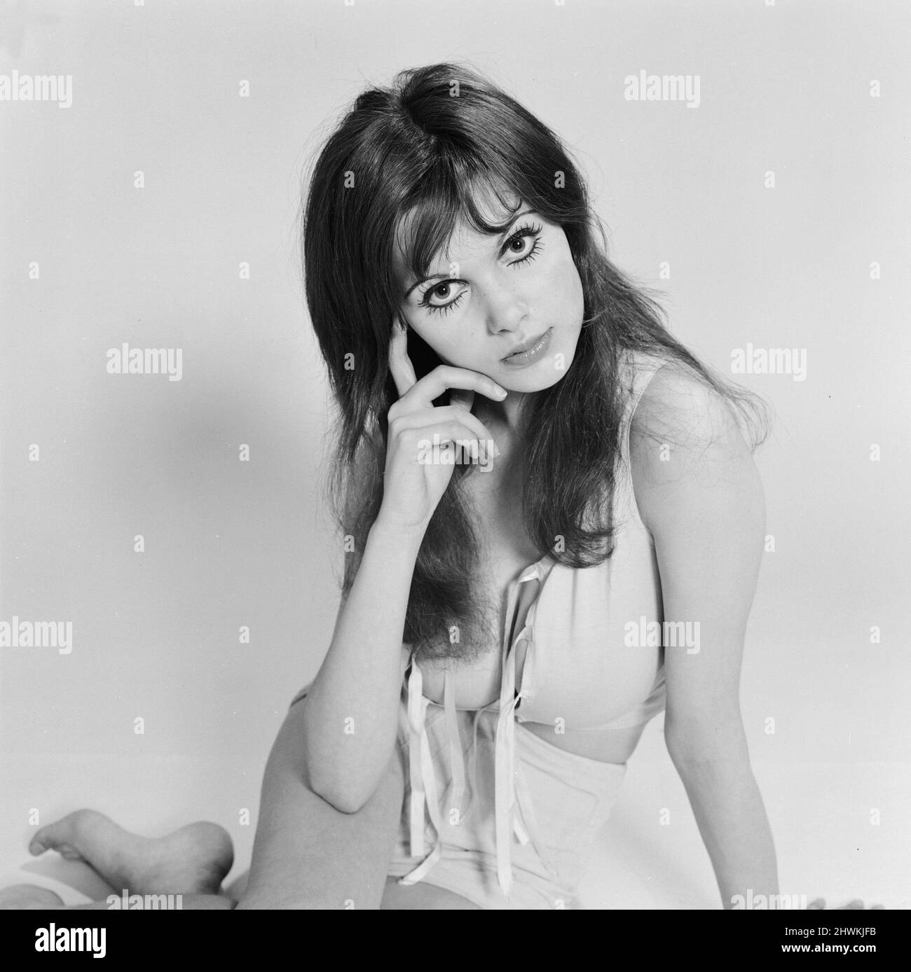 Madeline smith actress Banque de photographies et d’images à haute