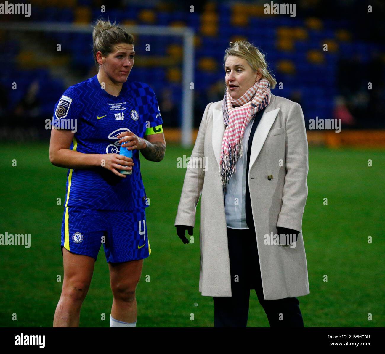 WIMBLEDON, Royaume-Uni, MARS 05: G-R Chelsea Women Millie Bright and Chelsea Women Head Coach Emma Hayes après la FA Women's Continental tire Lea Banque D'Images