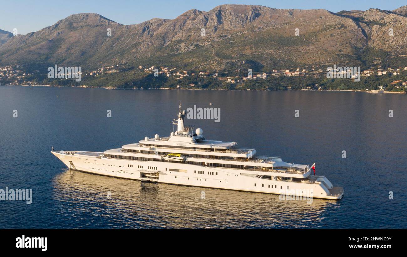 Le deuxième plus grand yacht du monde 'Eclipse' appartient à l'oligarque  russe milliardaire Roman Abramovich. Un des yachts les plus chers, image  photo image Photo Stock - Alamy