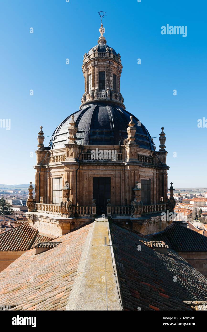 Tour de l'église de Clerecia à Salamanque. Style baroque, Castilla Leon, Espagne Banque D'Images