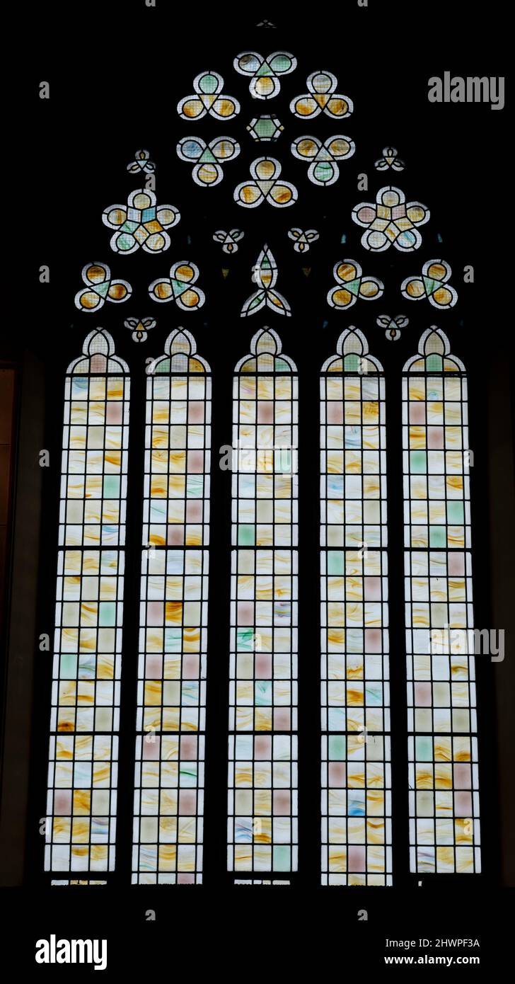 Royaume-Uni 19th Century St. Andrew URC Sheffield Church vitrail Window by Donald Robertson 1962. Banque D'Images