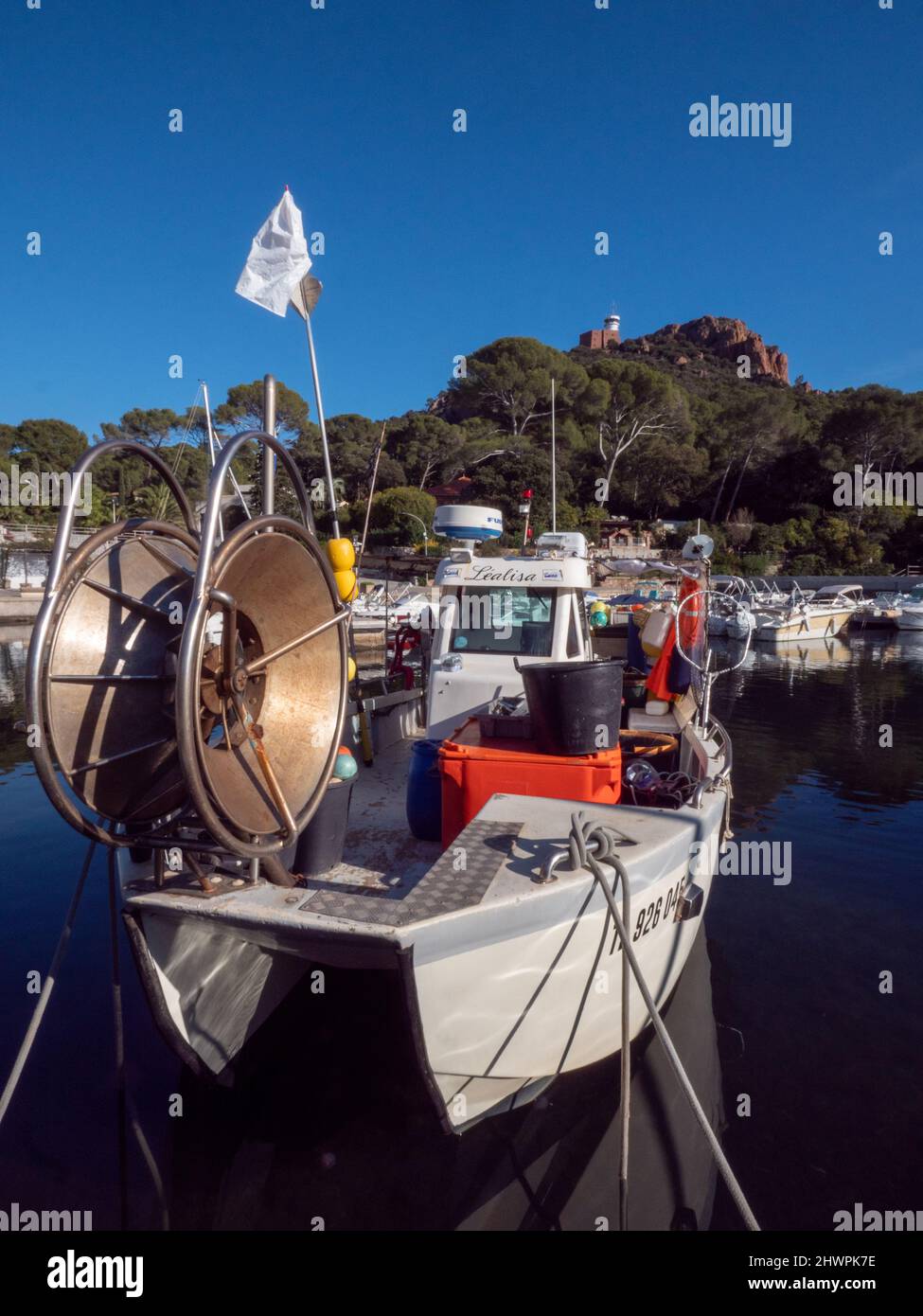 Var (83) Côte dÕAzur, parc de lÕEsterel au bord de la Mditerranne, la corniche dÕor, port du Poussa//France, Var (83) Côte d'Azur, Parc de l'Esterel on Banque D'Images