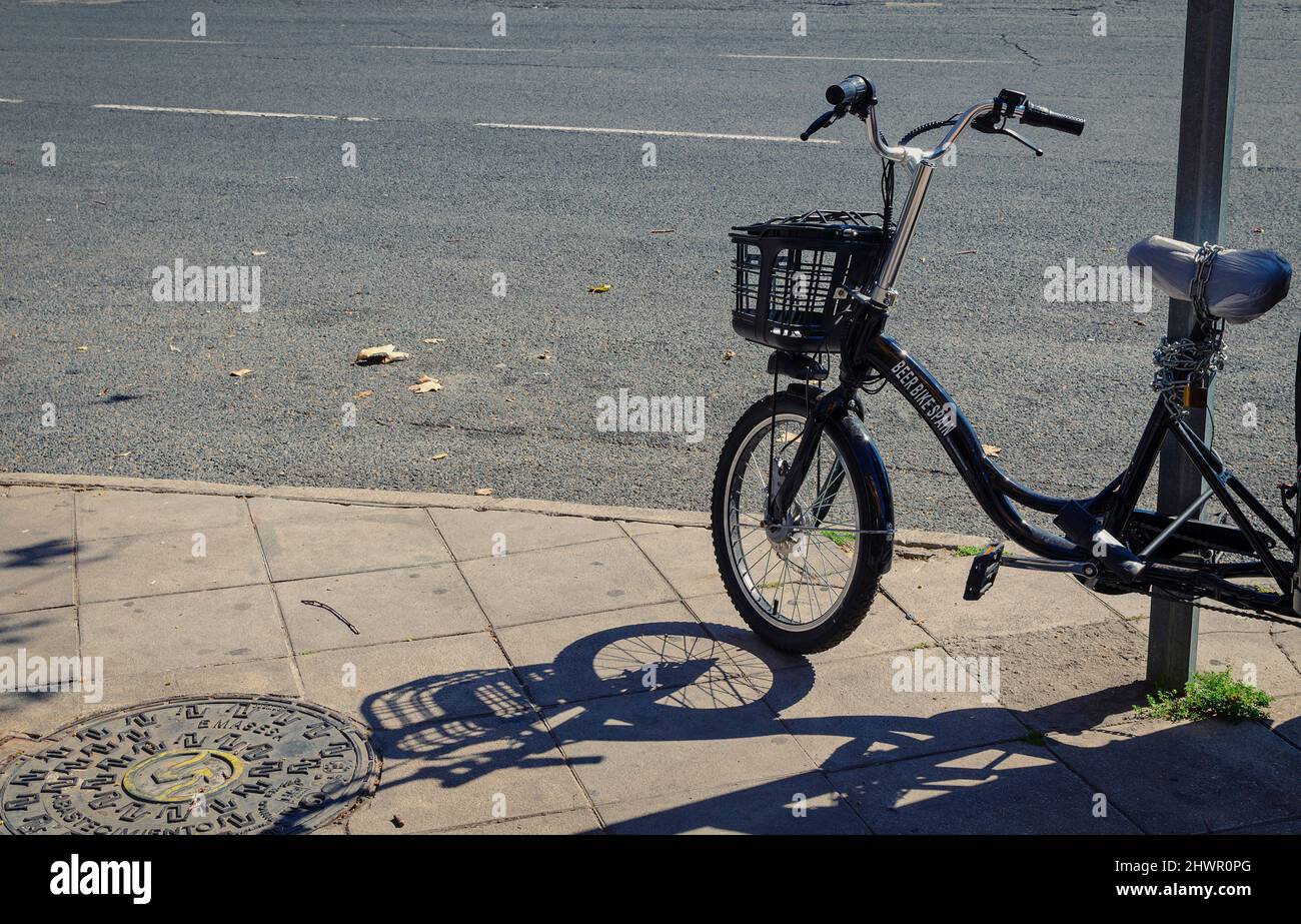 Bierke Espagne tricycle avec chaîne antivol Banque D'Images