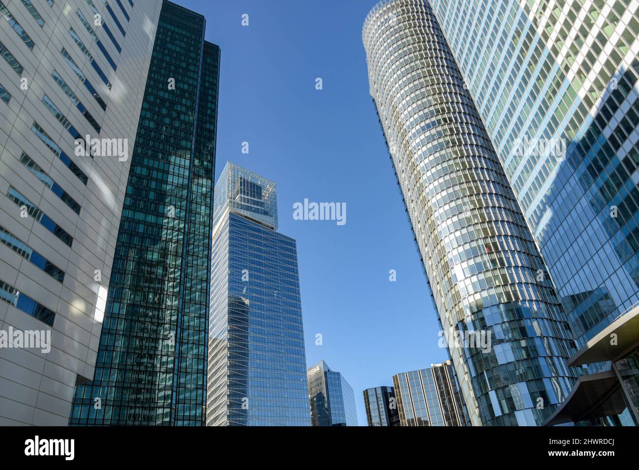 Vue sur le quartier d'affaires de la Défense à Paris Banque D'Images