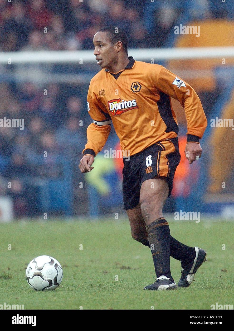 PORTSMOUTH V LOUPS 31-01-04 PAUL INCE PIC MIKE WALKER 2004 Banque D'Images