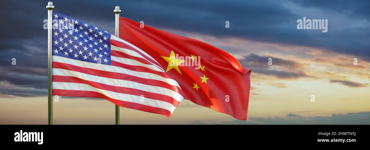 La guerre commerciale entre la Chine et les États-Unis. Drapeau national des États-Unis d'Amérique et de la Chine sur le mât agitant sur fond ciel nuageux, bannière. 3d rendu Banque D'Images