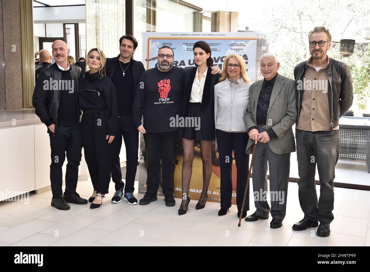 Rome, Italie. 07th mars 2022. GIAN Marco Tognazzi, Giampaolo Morelli, Carolina Crescentini, Massimiliano Bruno, Giulia Bevilacqua et Marco Giallini assistent à la séance de photocall 'Cera una Volta un Crimine' à l'hôtel le Meridien Visconti le 07 mars 2022 à Rome, en Italie. Credit: dpa/Alay Live News Banque D'Images