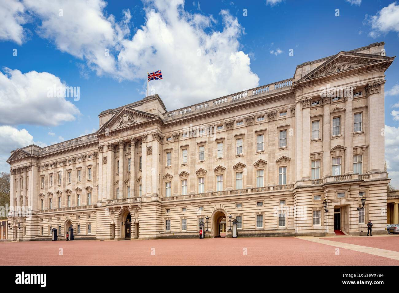 Londres, Royaume-Uni - 7 mars 2022 : l'extérieur de Buckingham Palace à Londres. Banque D'Images