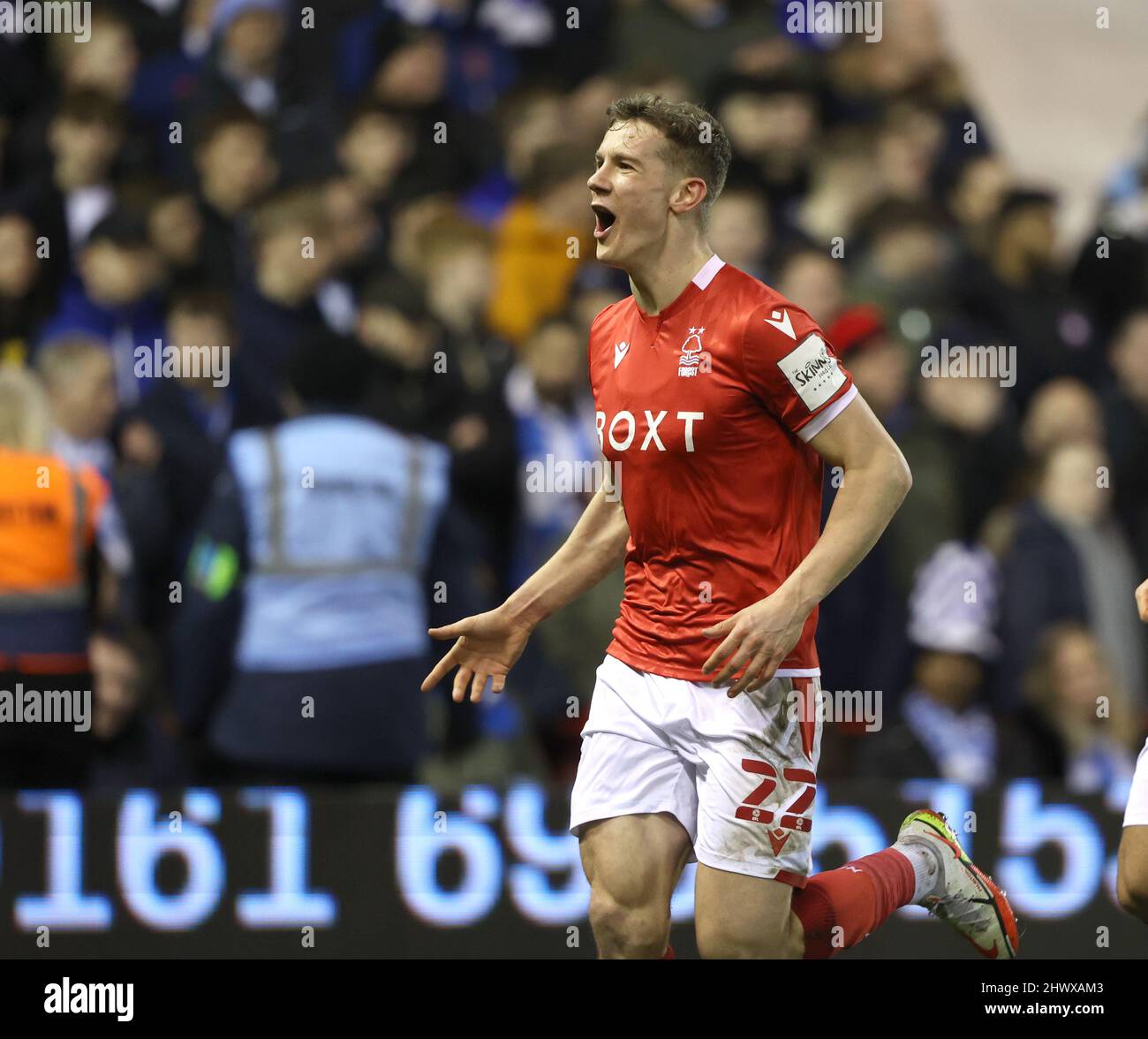 Nottingham, Royaume-Uni. 07th mars 2022. Ryan Yates (NF) célèbre le deuxième but forestier (2-1) au Nottingham Forest v Huddersfield Town, Emirates FA Cup 5th Round match, au City Ground, Nottingham, Notts. Crédit : Paul Marriott/Alay Live News Banque D'Images