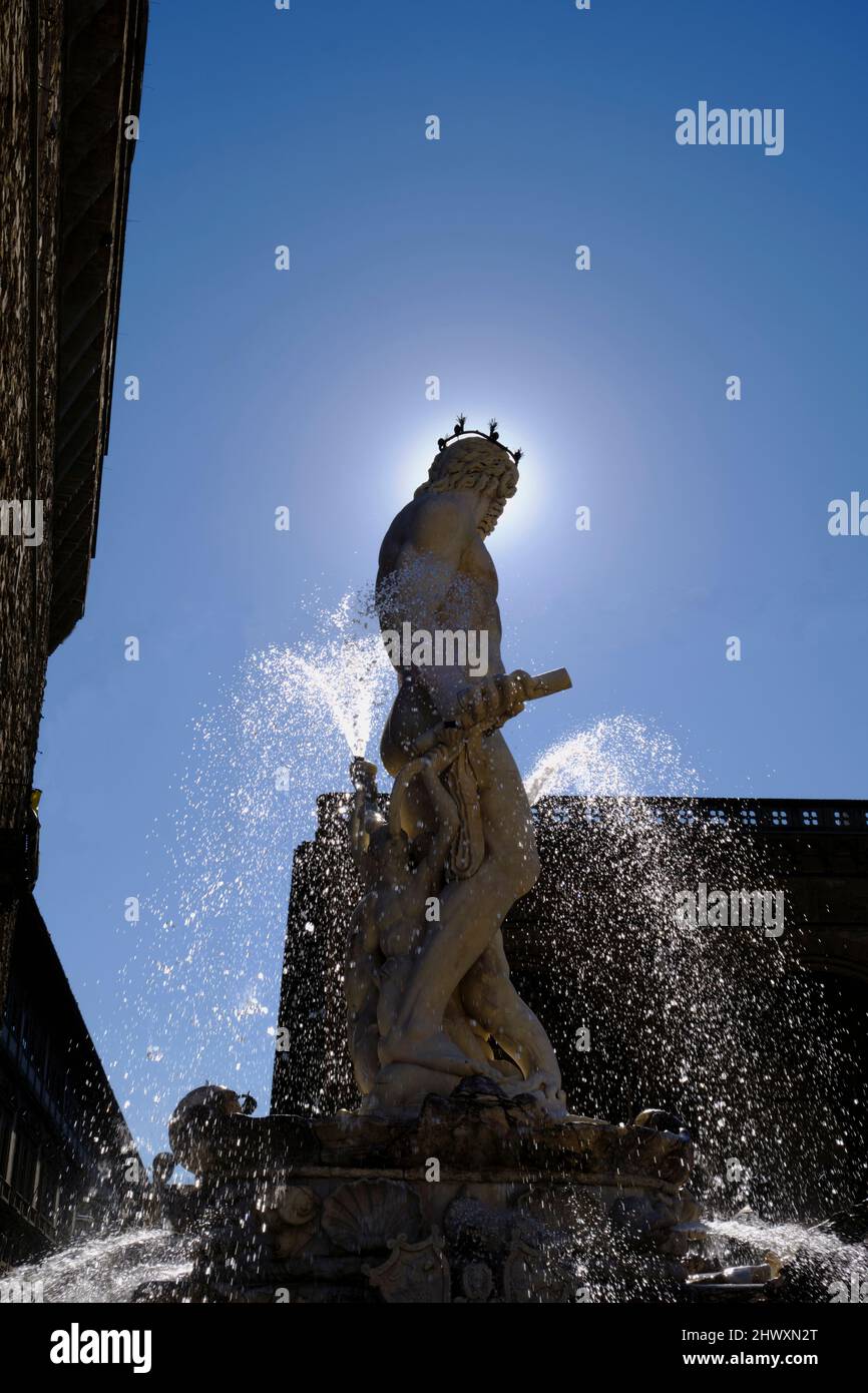 Sculpture de Neptune à la fontaine de Neptune sur la Piazza della Signoria à Florence Banque D'Images