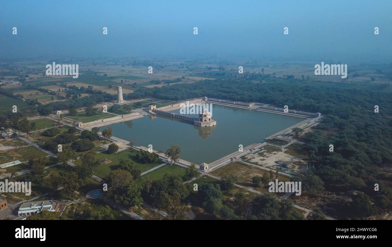 Vue aérienne du complexe Hiran Minar Mughal à Sheikhupura, province du Punjab, Pakistan Banque D'Images