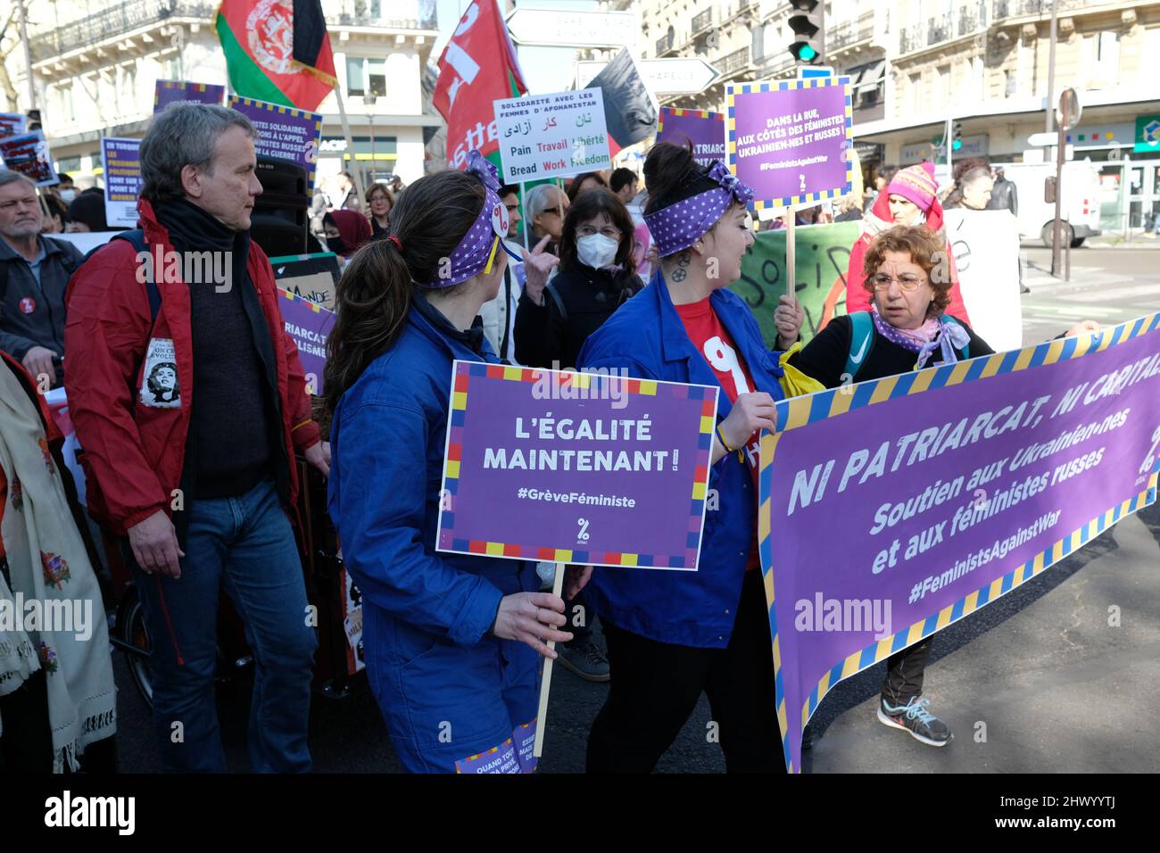 Grand succès à Paris pour la Journée internationale des droits de la femme Banque D'Images