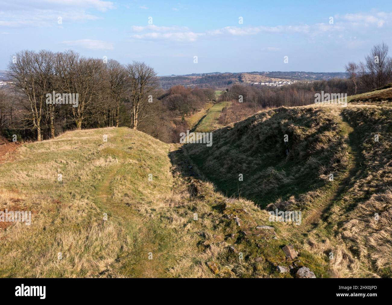 Vue aérienne à l'est du mur Antonine depuis le fort romain de Bar Hill, colline de Twechar près de Glasgow. Banque D'Images