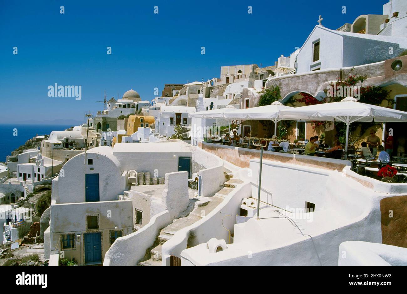 Vue sur Fira, Santorin, Cyclades, Grèce, Europe Banque D'Images