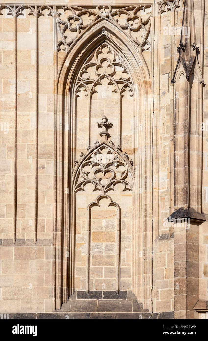 Fenêtre aveugle de la cathédrale Saint-Vitus de Prague Banque D'Images