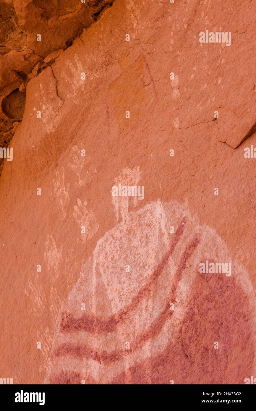 Le Baseball Man est un ancien pictogramme ancestral Puebloan Native American à Chinle Wash sur la réserve Navajo en Utah. Il a été peint plus th Banque D'Images