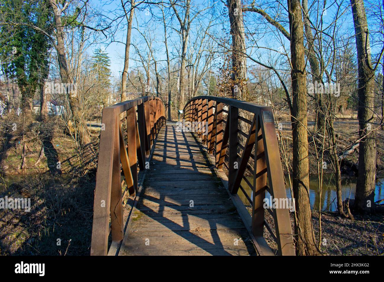 Passerelle piétonne au-dessus du Delaware et du canal Raritan dans le village historique de Griggstown, New Jersey, États-Unis Banque D'Images