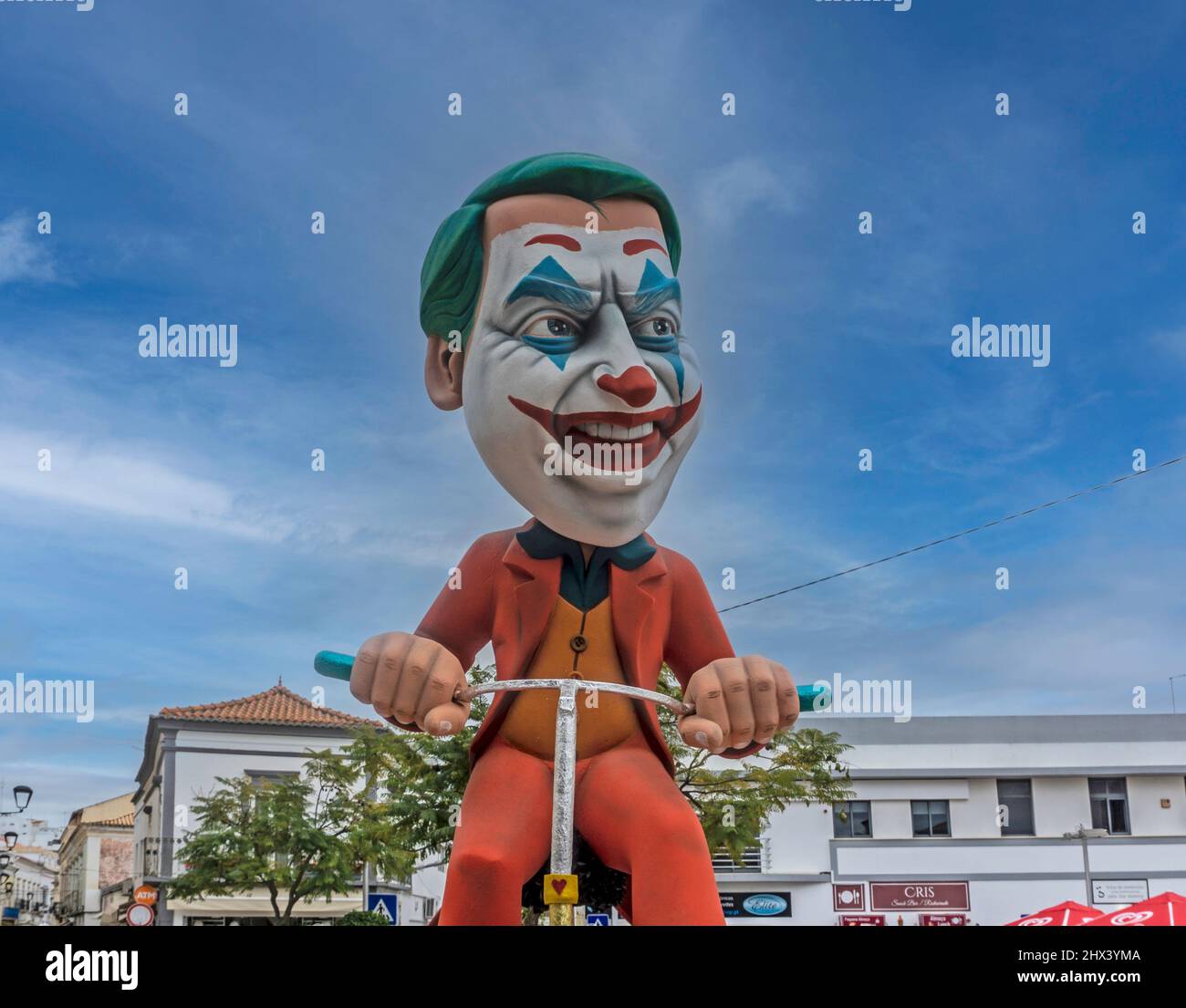 Un des nombreux personnages de comics hors de la taille placés autour de Loule, Portugal, pour Carnaval Loule. Banque D'Images