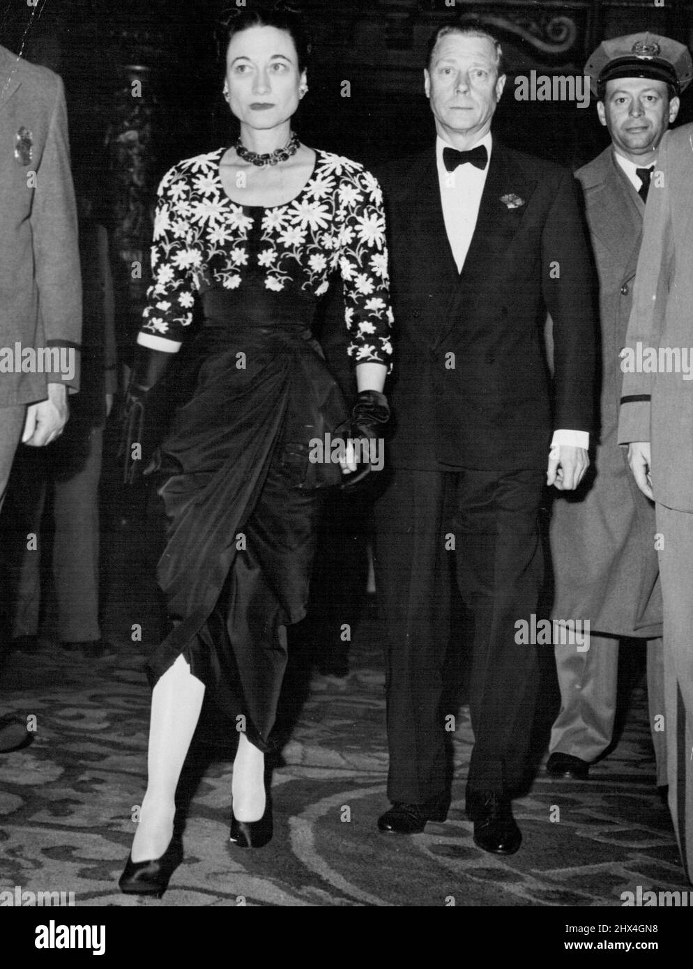 Les Windrors assistent à la première de film le duc et la duchesse de Windsor assistent à la première mondiale de 'The Razor's Edge' au Roxy Theatre, New York City, novembre 19. 19 novembre 1946. (Photo par photo de presse associée). Banque D'Images