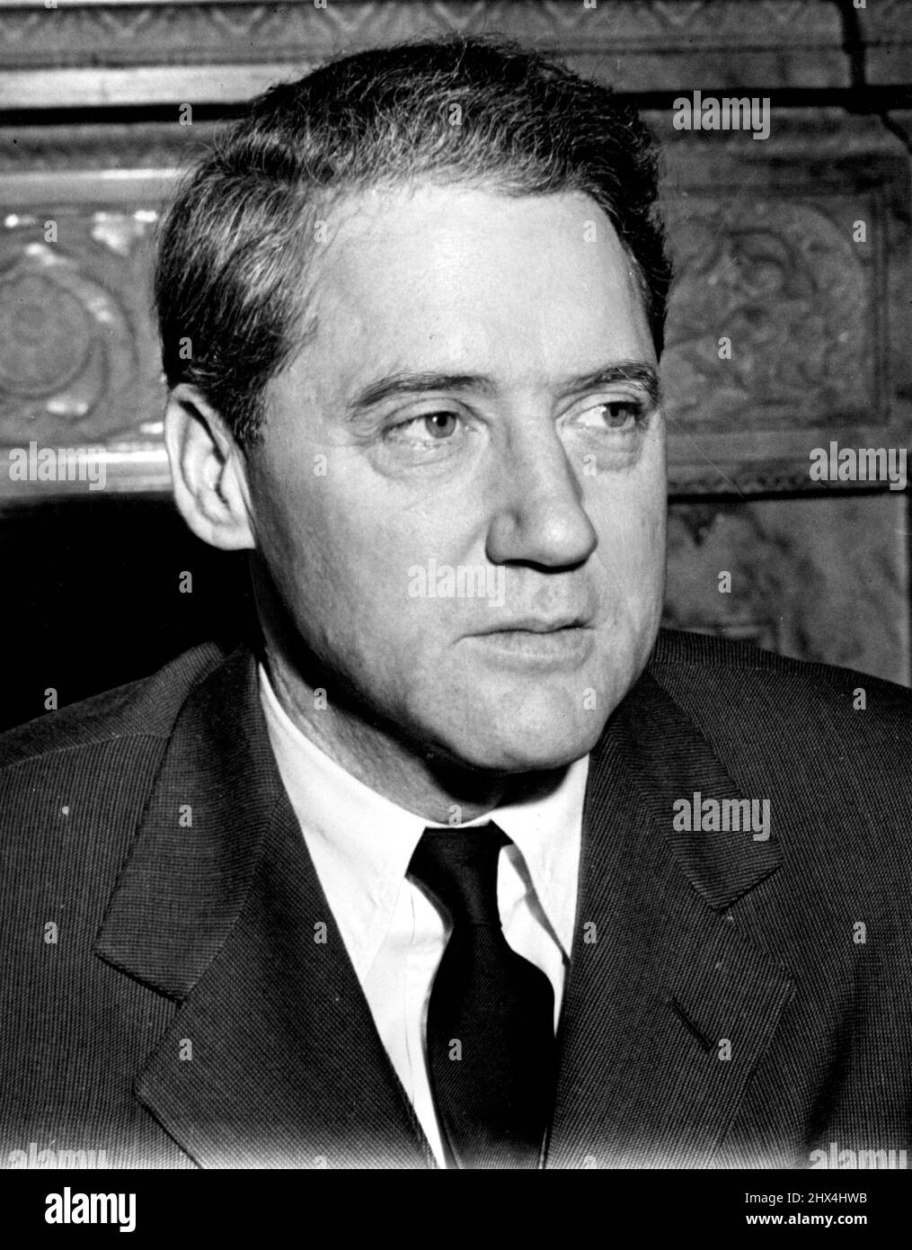 Le sénateur John Sherman Cooper: Avocat, né le 23 août 1901 : Somerset public School; centre College, 1918-19 Yale University., B.A., 1923; Harvard Law School, 1923-25. Admis au Kentucky Bar, 1928 ans, représentant de l'État du Kentucky, 1928-30, juge de comté, Comté de Pulaski, KY., 1930-38 armée américaine , guerre mondiale II (privé au capitaine) élu au sénat américain, 5 novembre 1946. Photographié à Washington, D.C., le 10 janvier 1947. 04 juillet 1947. (Photo par World Wide photos) Banque D'Images