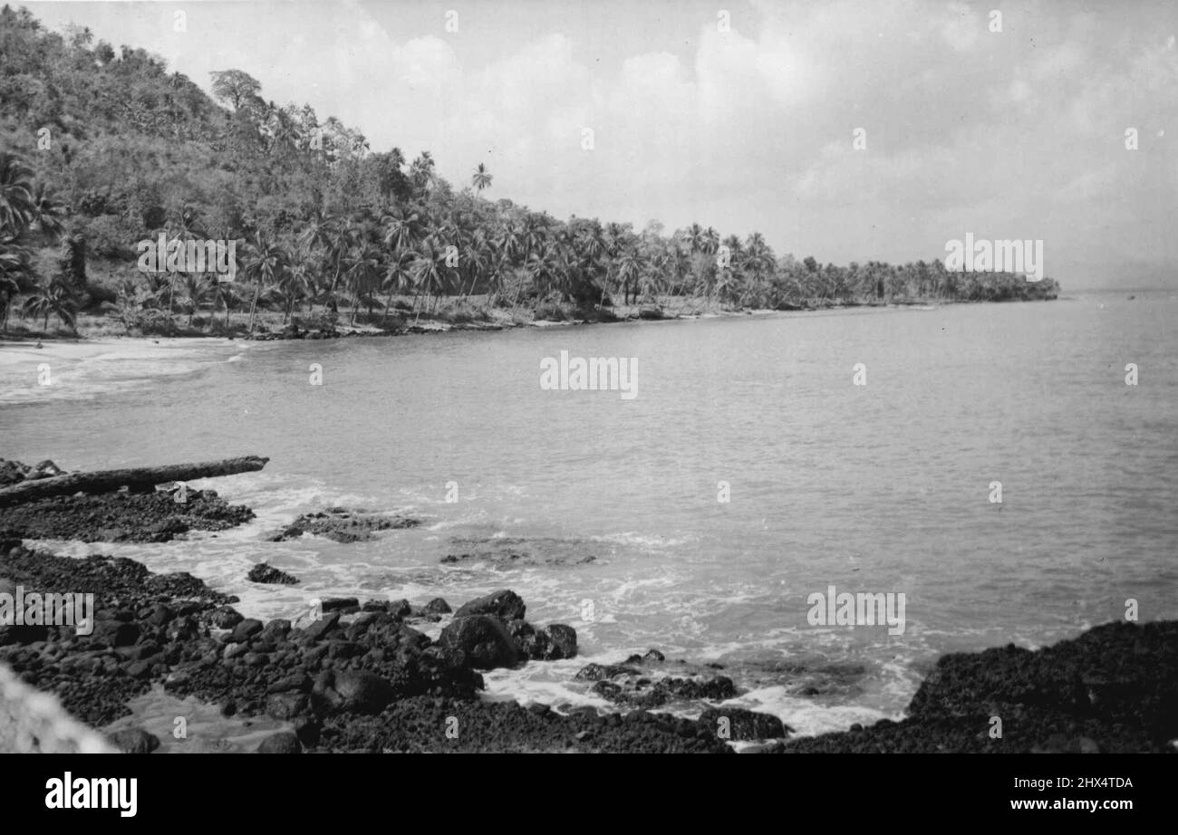 Nord-Ouest de Java. Côte de la baie de Bantam à l'est de l'extrémité nord-ouest de Java. 9 juin 1955. (Photo par le service d'information du gouvernement des Antilles néerlandaises). Banque D'Images