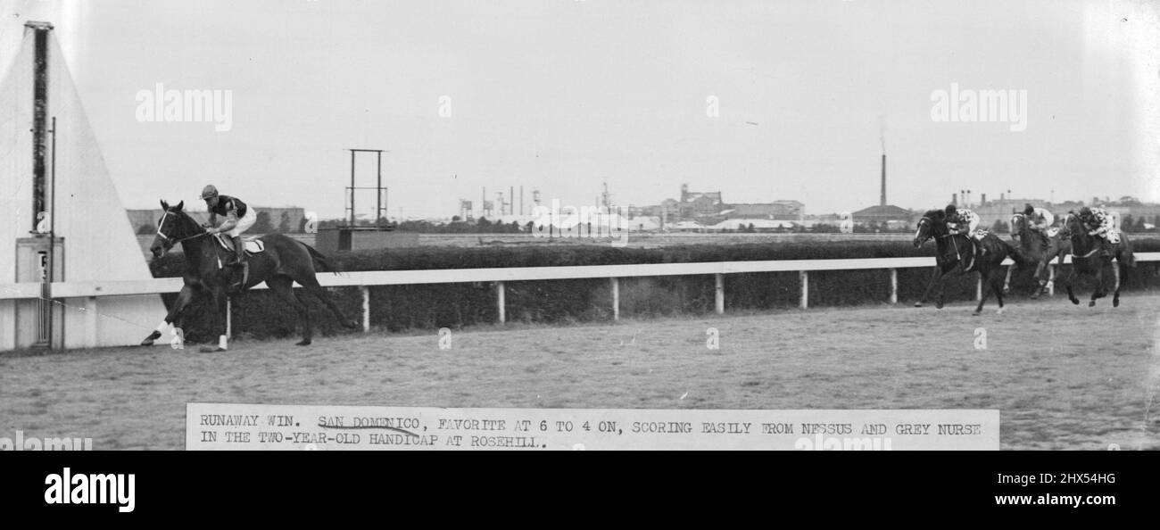 Gain de piste. San Domenico, favori de 6 à 4 sur, marquant facilement de Nessus et Grey Nurse dans le handicap de deux ans à Rosehill. 31 mars 1950. Banque D'Images