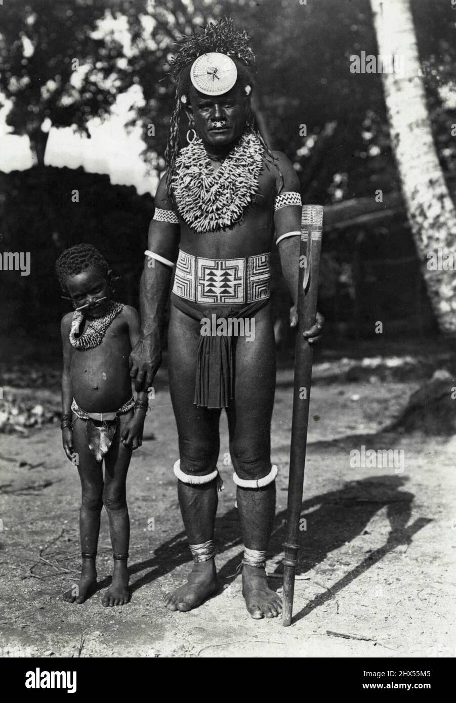 Îles Salomon - population - hommes. 31 mai 1948. Banque D'Images
