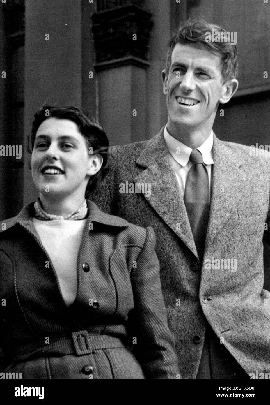 Sir Edmund Hillary - avec sa femme et sa famille (et non sa mère et son père ou sa sœur, BR.) - Personnalité. 1 août 1953. Banque D'Images