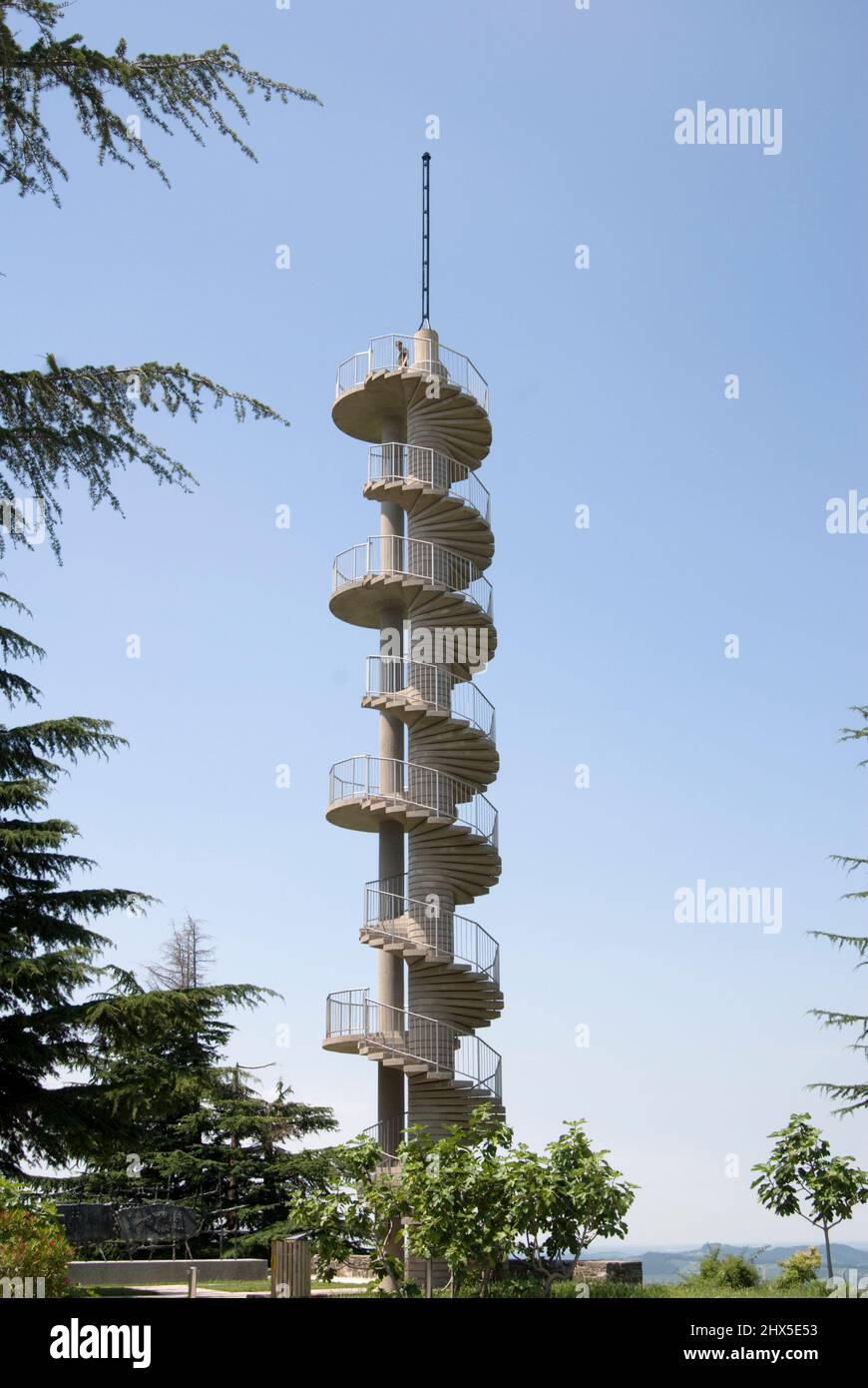 Slovénie, région littorale, Goriska Brda (collines de Gorizia), tour d'observation de Gonjace près de Kojsko Banque D'Images