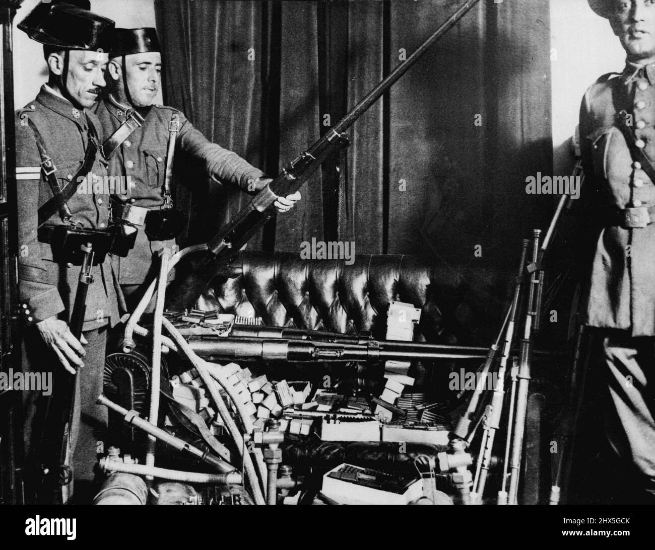 Police espagnole. 05 novembre 1934. (Photo de Keystone). Banque D'Images