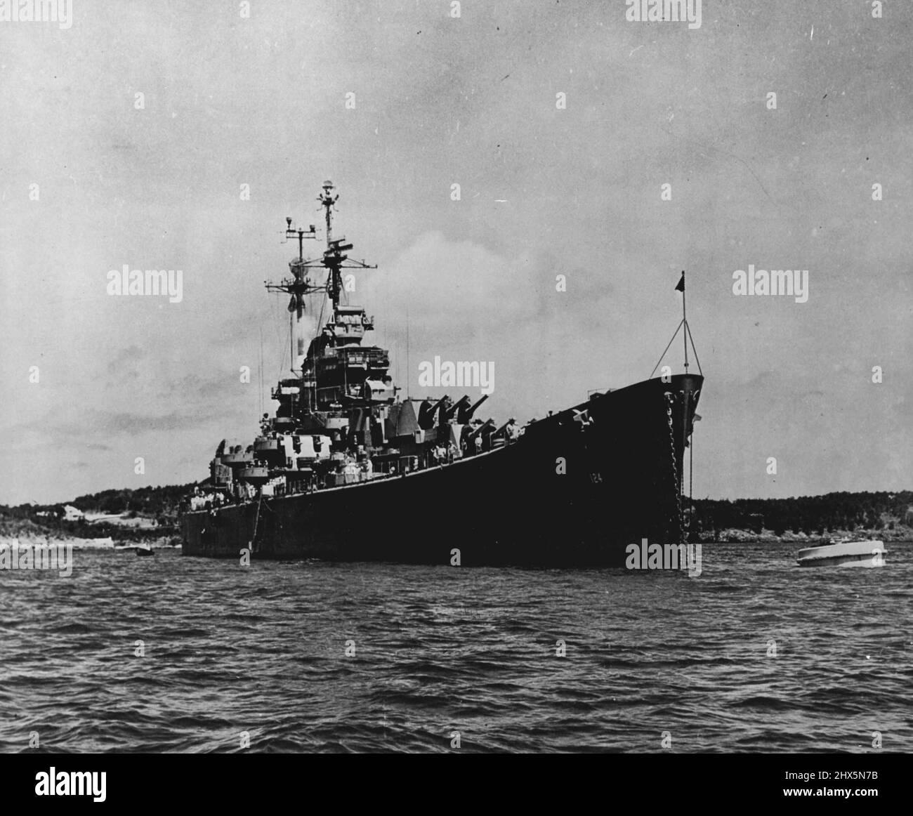 Les forces armées des États-Unis appuient activement la résolution du Conseil de sécurité des Nations Unies demandant aux états membres d'aider la République de Corée à repousser l'invasion par les forces communistes de la Corée du Nord. La photo montre le navire amiral Rochester de la septième flotte des États-Unis. Un élément de la septième flotte patrouillent les eaux autour de l'île de Formosa pour empêcher toute attaque communiste contre cette île. 27 juillet 1950. (Photo par United States information Service). Banque D'Images