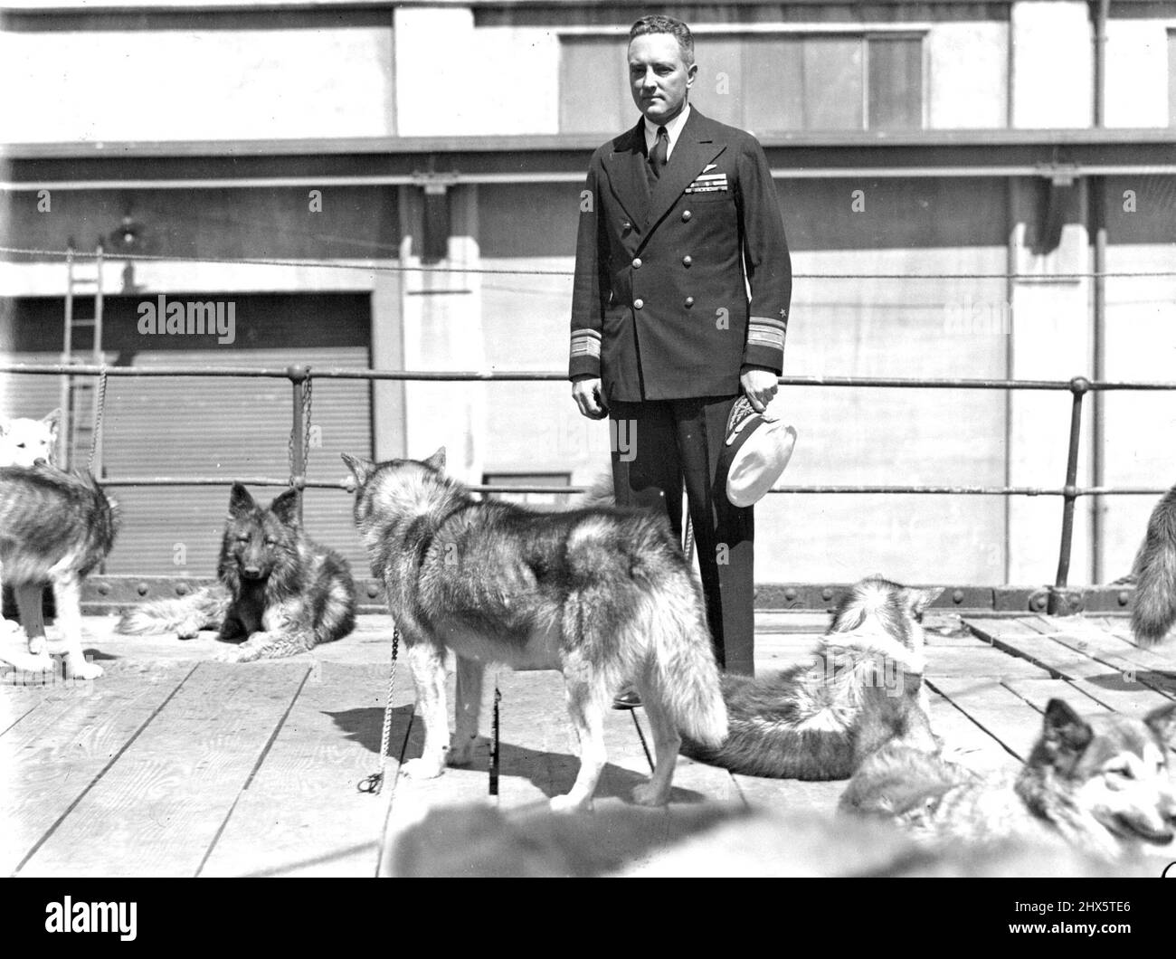 Arrière - l'amiral Richard E. Byrd, chef de l'expédition. 21 décembre 1933. Banque D'Images