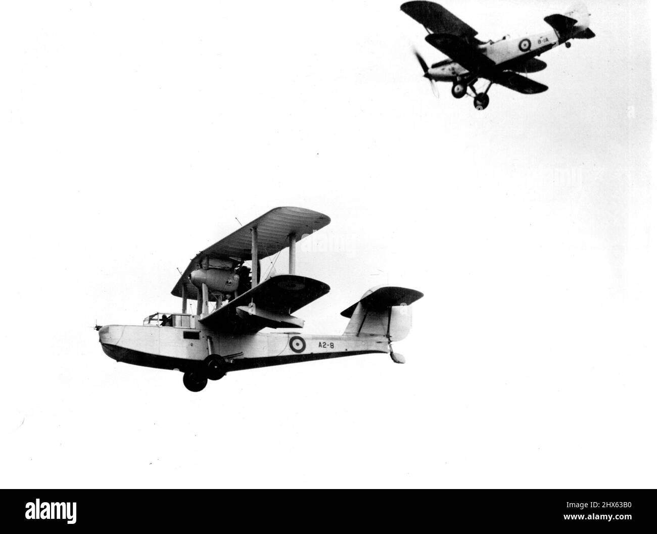Supermarine Seagull V (A2-8) prend de la base de la RAAF Richmond, comme Hawker Daemon A1-8 vient dans (Note) composite photo-malheureusement le démon a été inversé comme le montre le dos-le-front nombre ***** . 25 mai 1936. Banque D'Images