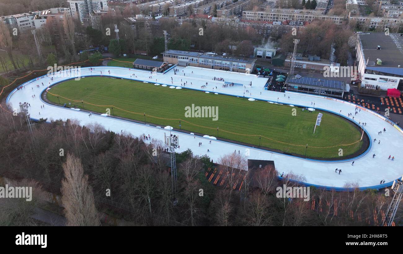 Amsterdam, 9th janvier 2022, pays-Bas. Vue aérienne de la patinoire Jaap Eden. Activités de loisirs en plein air, patinoire. Banque D'Images
