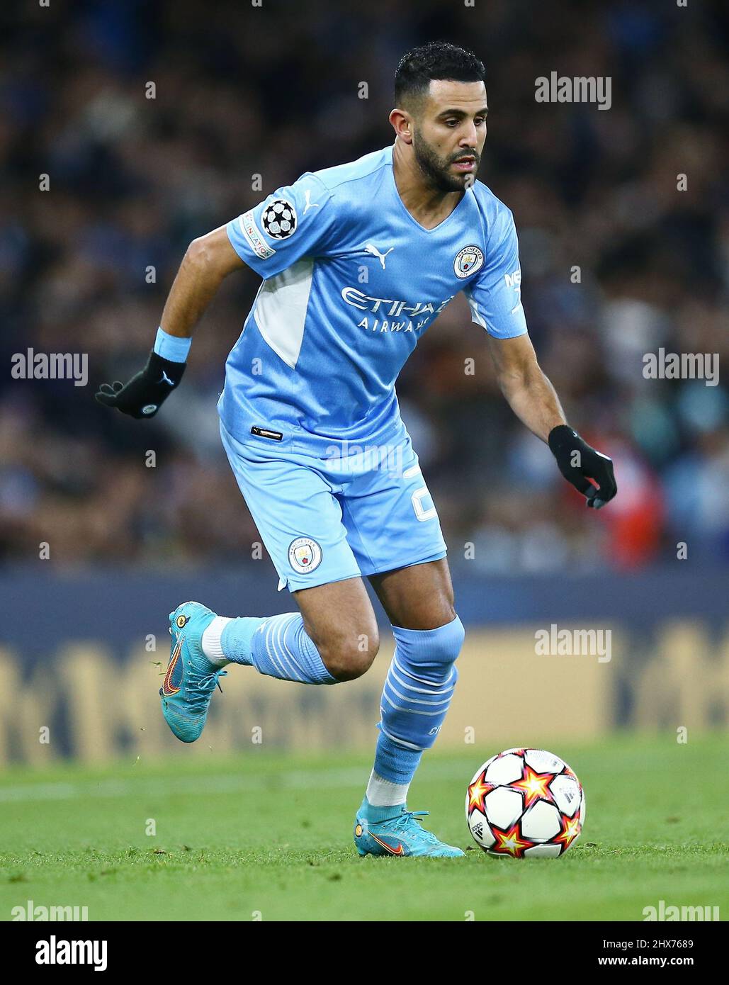 Manchester, Royaume-Uni. 09/03/2022, Riyad Mahrez de Manchester City pendant le match de football Manchester City vs Sporting Lisbonne, UEFA Champions League, Round of 16, Leg 2 of 2, Etihad Stadium, Manchester, Royaume-Uni. 9th mars 2022. Crédit : Michael Zemanek/Alamy Live News Banque D'Images