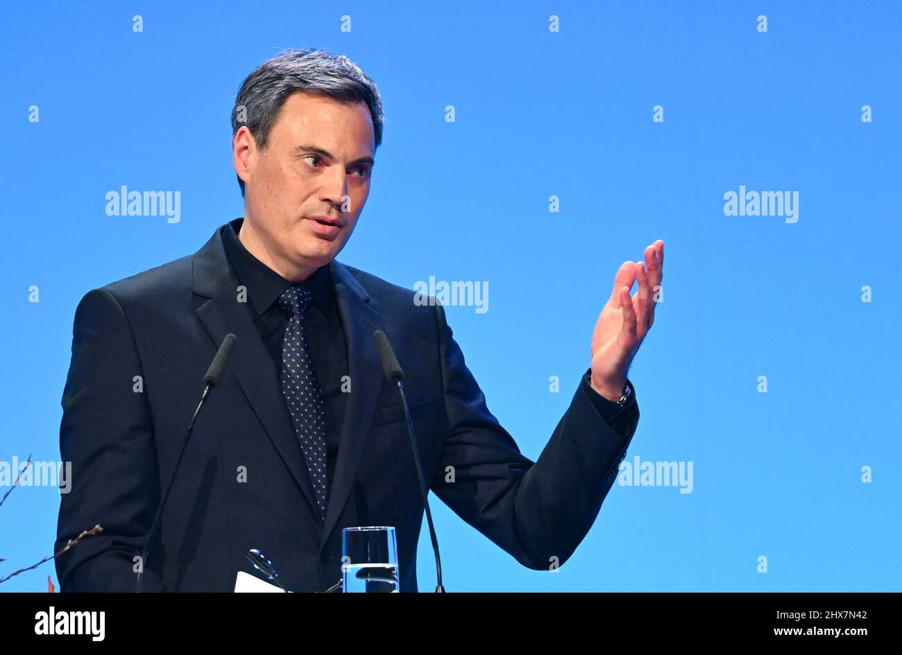 Mayence, Allemagne. 10th mars 2022. Norbert Himmler, directeur de programme et futur directeur de la ZDF, s'exprime lors de la fête d'adieu pour son prédécesseur Thomas Bellut. Credit: Arne Dedert/dpa/Alay Live News Banque D'Images