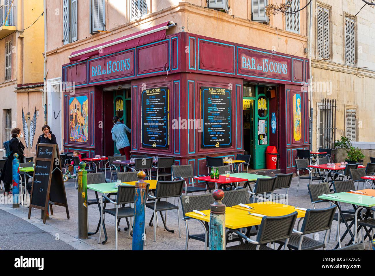 Le Panier Bar des 13 coins, Marseille France Paca Photo Stock - Alamy
