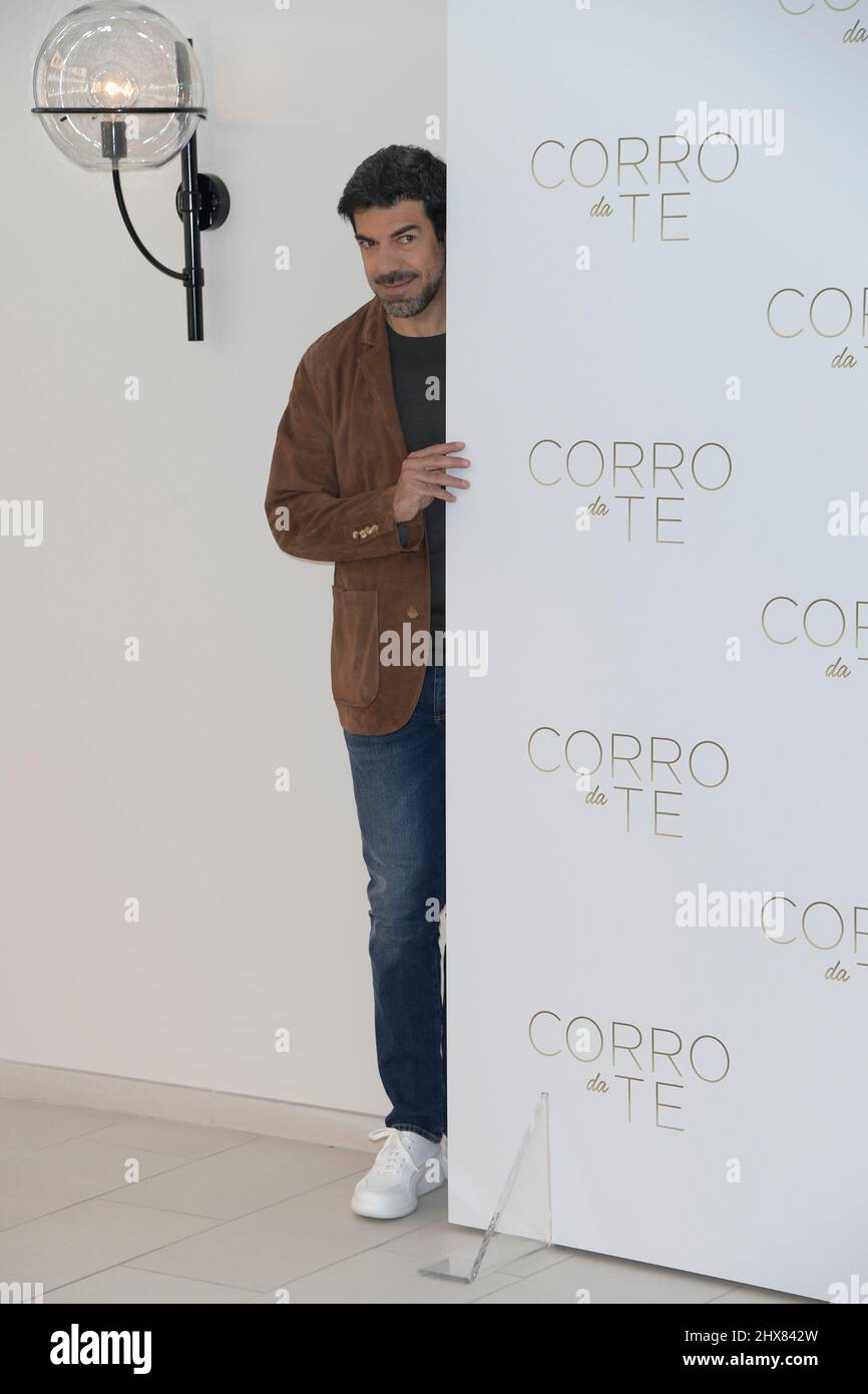 Rome, Italie. 10th mars 2022. Pierfrancesco Favino participe à la séance photo du film Corro da te au Visconti Palace le Meridien Hotel. Crédit : SOPA Images Limited/Alamy Live News Banque D'Images