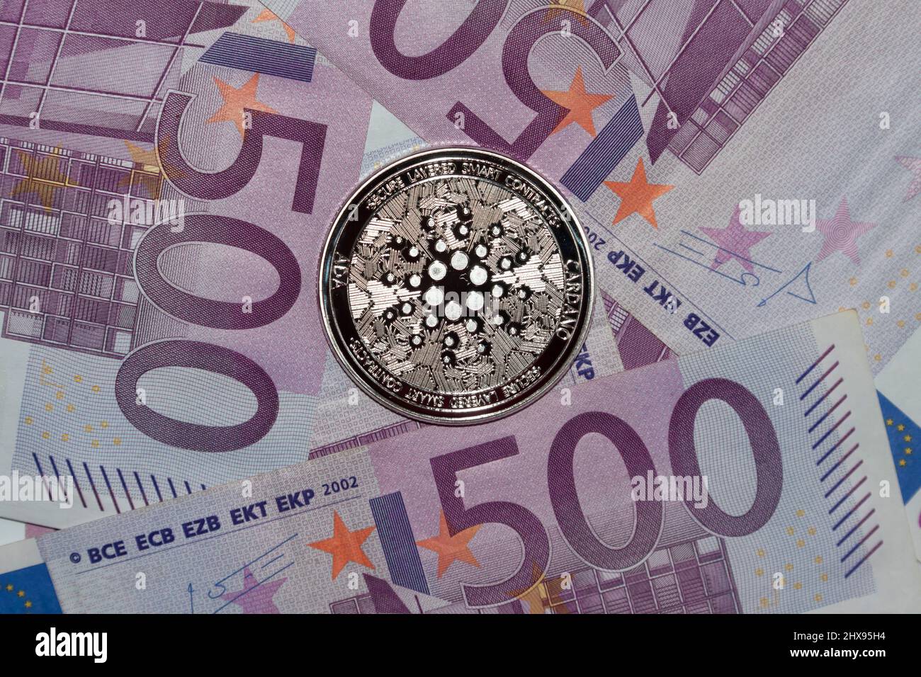 Cardano et 500 euros de billets de banque, Banque D'Images