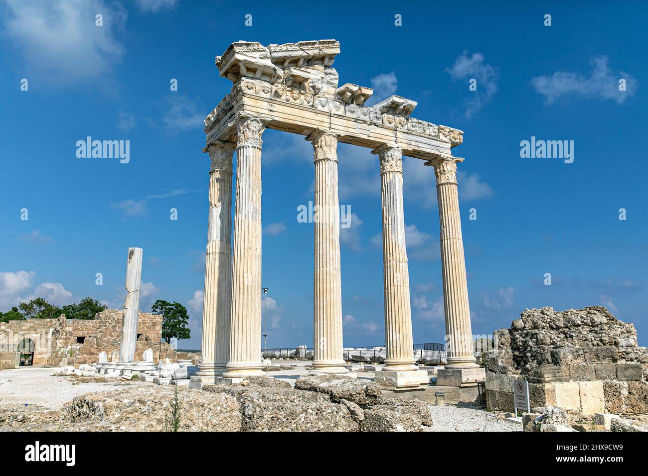 Ruines du Temple d'Apollon dans l'ancienne ville de Side, Side, Antalya, Turquie. Banque D'Images