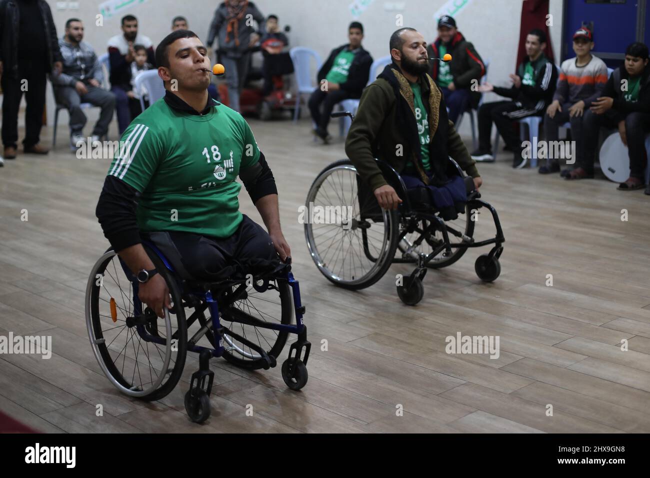 Le 9 mars 2022, Gaza, la bande de Gaza, Palestine: Les Palestiniens de détermination et de volonté ''ont un handicap' participent à un événement de divertissement dans le cadre des activités de Yassin 'Memenal and Memory', organisé par la Fondation Sheikh Ahmed Yassin au Club Al Jazeera le 9 mars 2022 à Gaza (Credit image: © Mahmoud Ajjour/Quds Net News via ZUMA Press Wire) Banque D'Images