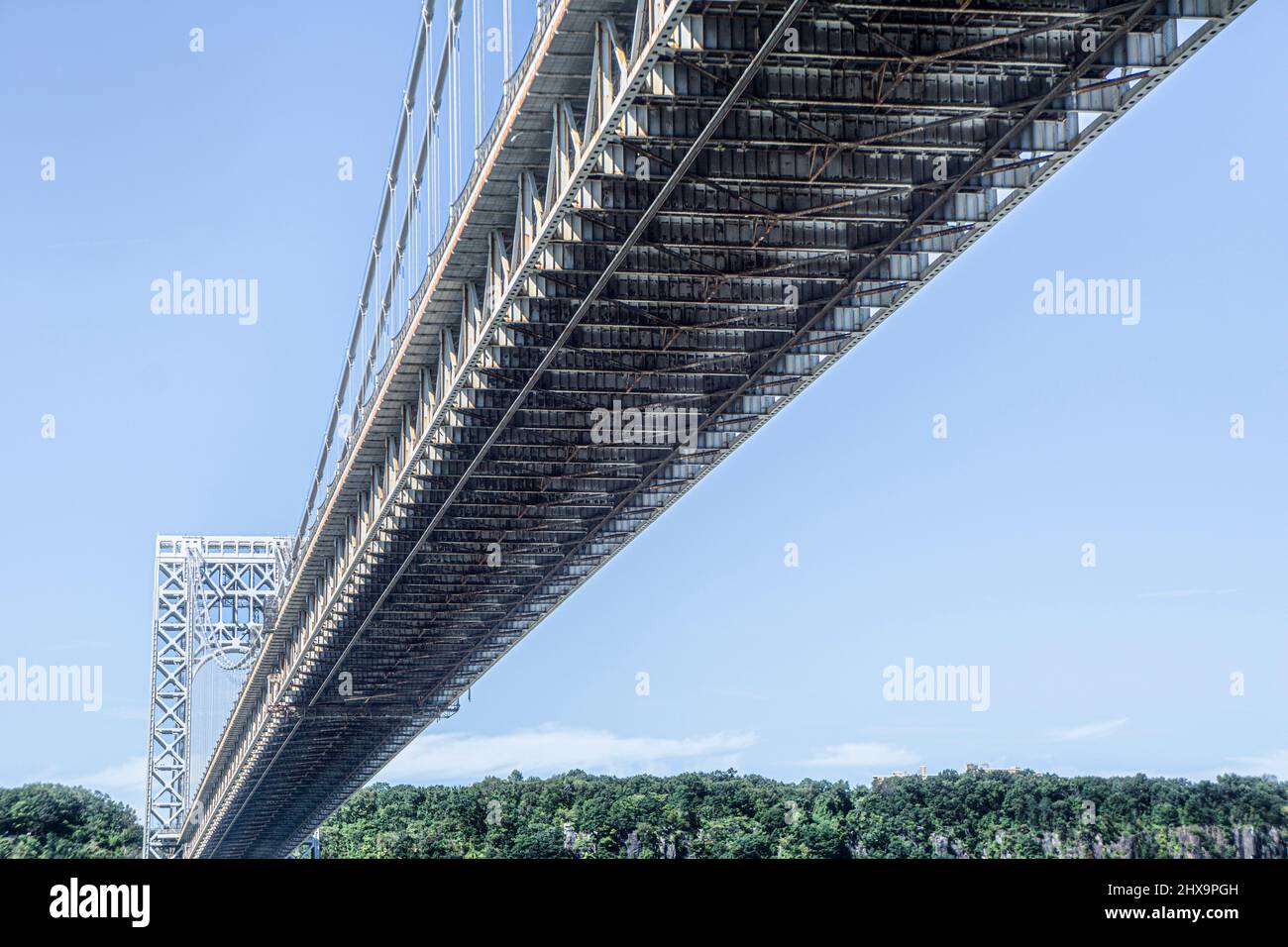 Pont George Washington, Hudson River, vue à angle bas de New York City, New York à fort Lee, New Jersey, États-Unis Banque D'Images