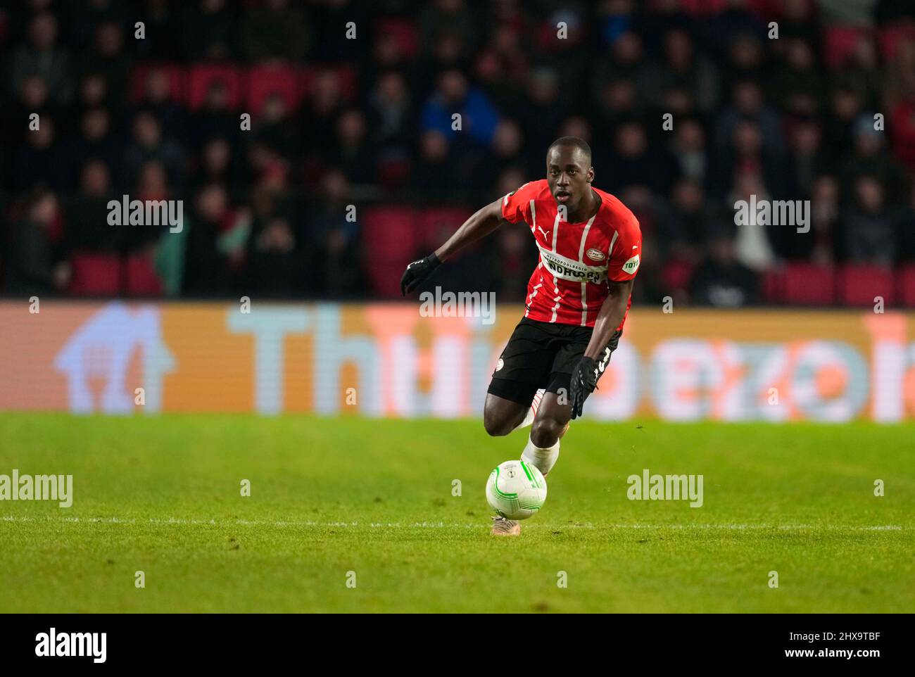 Philips Stadium, Eindhoven, pays-Bas. 10th mars 2022. Jordan Teze du PSV Eindhoven pendant le PSV Eindhoven contre le FC Copenhague, UEFA Europa Conference League, au stade Philips, Eindhoven, pays-Bas. Kim Price/CSM/Alamy Live News Banque D'Images