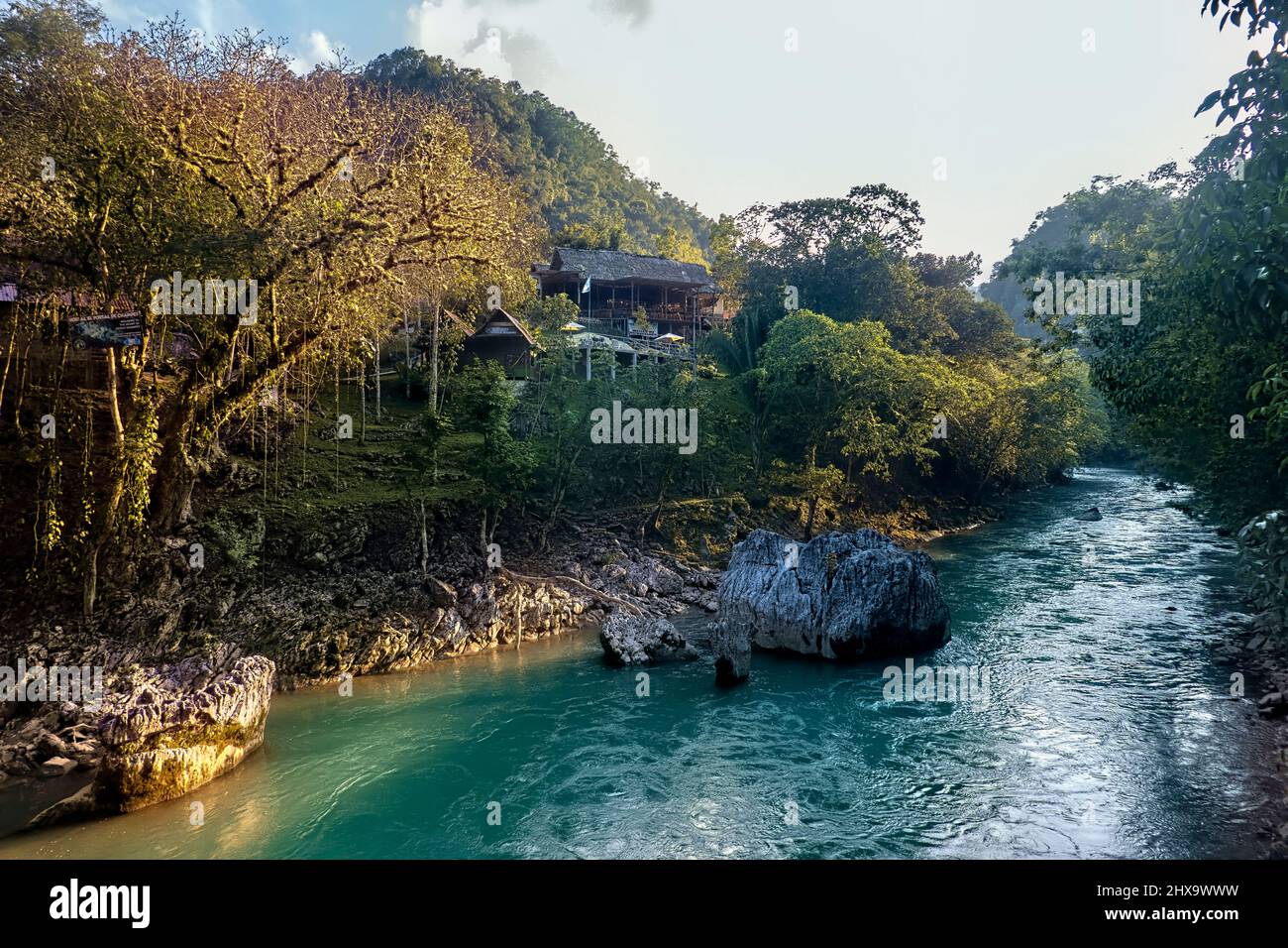 Station au-dessus de la rivière Cabohon, Semuc Champey, Lanquin, Alta Verapaz, Guatemala Banque D'Images