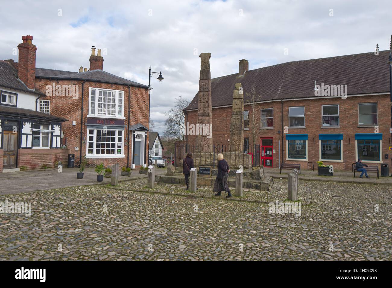 Sandbach à Cheshire avec des croix de pierre saxonnes anciennes Banque D'Images